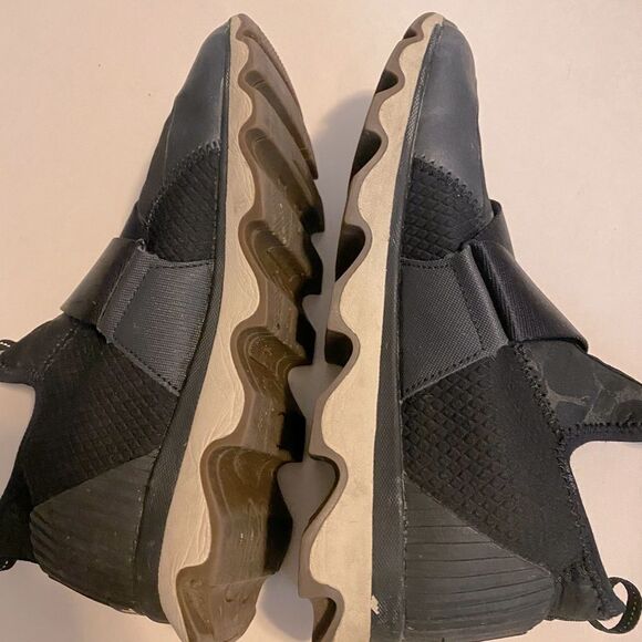 SOREL Kinetic black slip on adjustable hightop sneakers walking shoes black 9.5 - Picture 5 of 8